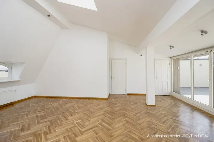 Pārdod dzīvokli, Valdemāra iela 23, Rīga, Labais krasts, Centrs / 410 000 € 10
