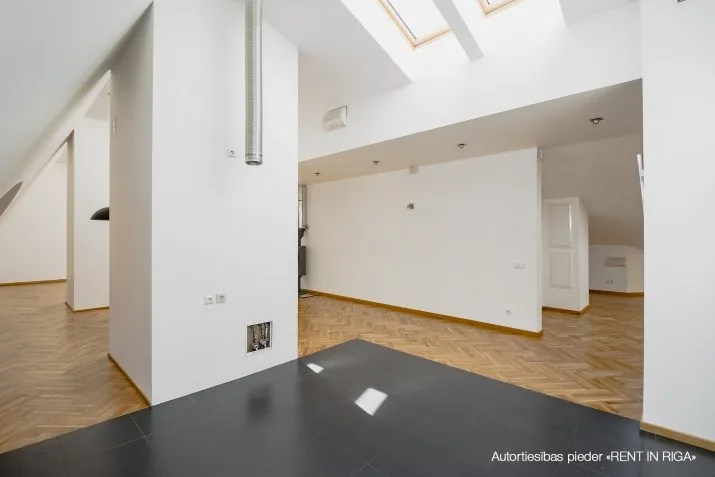 Pārdod dzīvokli, Valdemāra iela 23, Rīga, Labais krasts, Centrs / 410 000 € 12