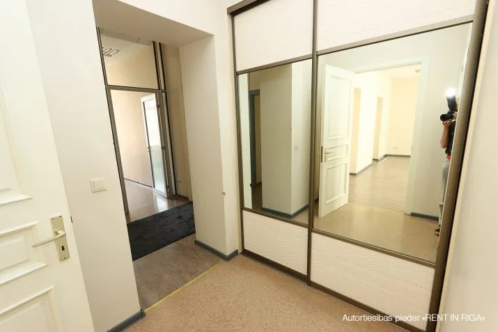 Izīrē biroju, Vīlandes iela 3, Rīga, Labais krasts, Centrs / 1 235 € 18