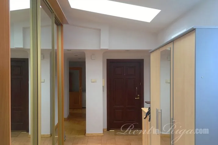 Pārdod dzīvokli, Raiņa bulvāris 3, Rīga, Labais krasts, Centrs / 220 500 € 15
