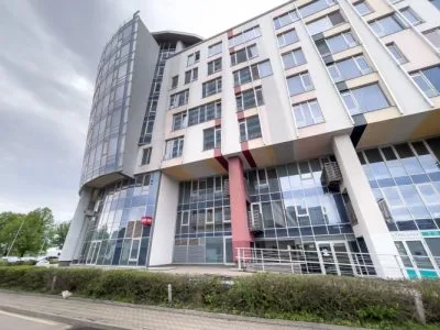 Pārdod tirdzniecības telpas, Republikas laukums iela 3, Rīga / 330 000 € 6