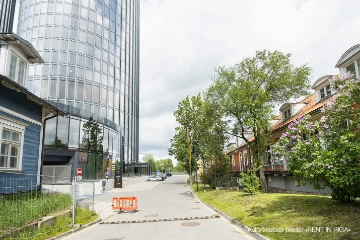Izīrē biroju, Daugavgrīvas iela 7B, Rīga, Kreisais krasts, Āgenskalns / 2 500 € 19