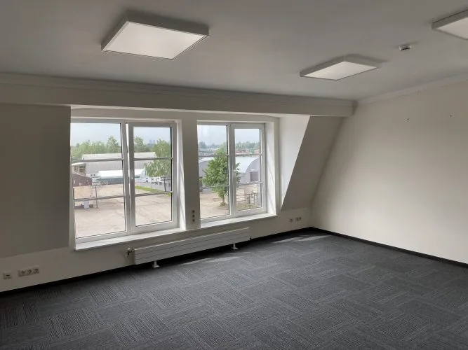 Office For Rent, Uriekstes street 1, Rīga, Labais krasts, Centrs / 1 375 € 9