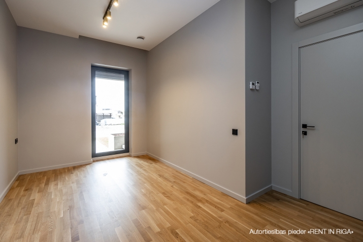 Izīrē māju, Jomas iela 4, Babītes novads, Babītes pagasts / 4 000 € 25
