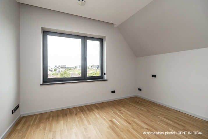 Izīrē māju, Jomas iela 4, Babītes novads, Babītes pagasts / 4 000 € 26