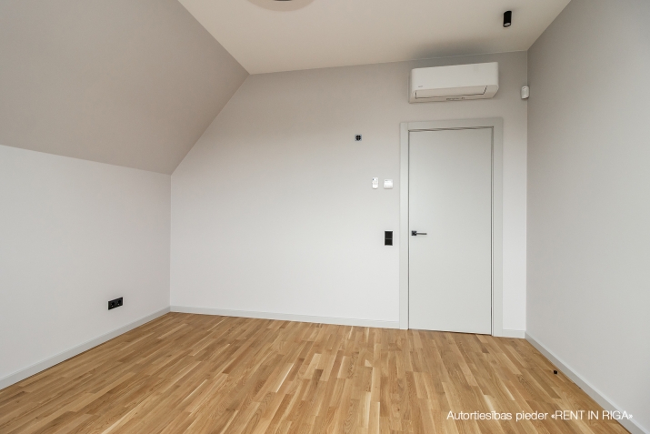 Izīrē māju, Jomas iela 4, Babītes novads, Babītes pagasts / 4 000 € 27
