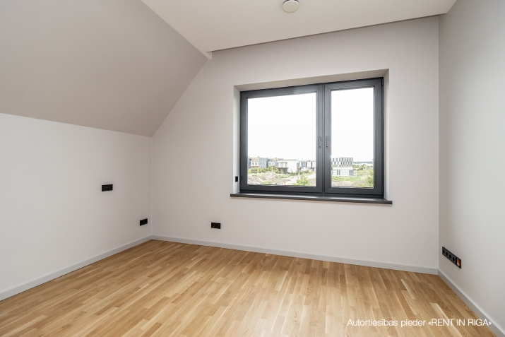 Izīrē māju, Jomas iela 4, Babītes novads, Babītes pagasts / 4 000 € 28