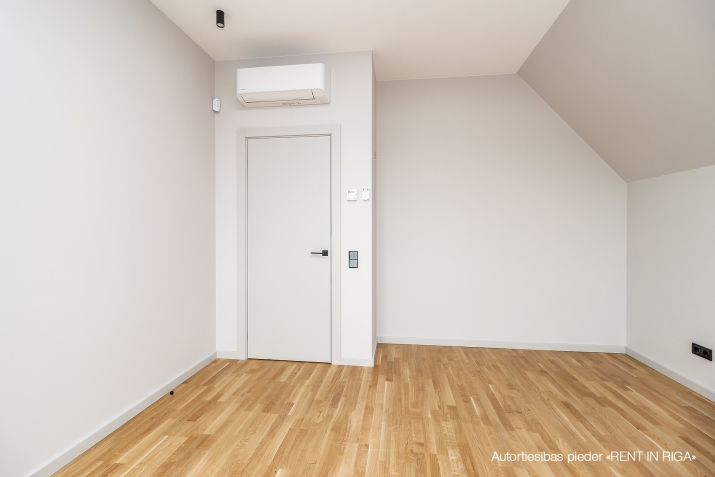Izīrē māju, Jomas iela 4, Babītes novads, Babītes pagasts / 4 000 € 29
