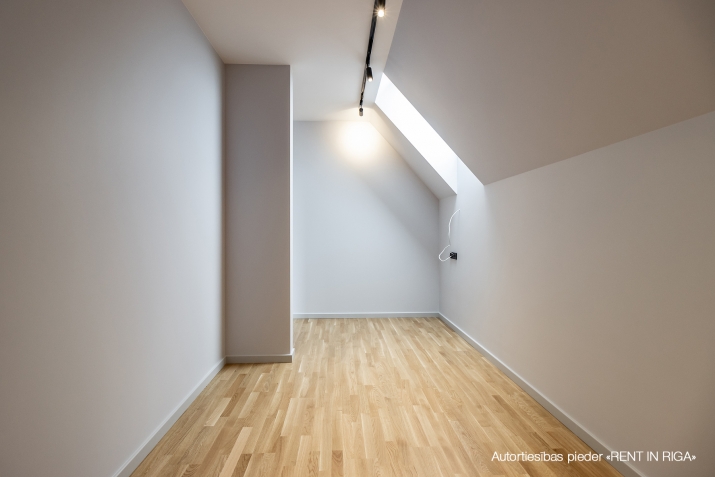 Izīrē māju, Jomas iela 4, Babītes novads, Babītes pagasts / 4 000 € 20