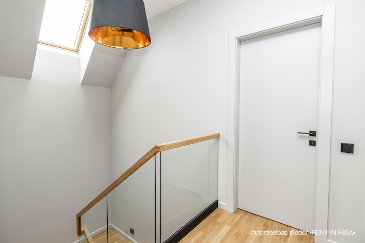 Izīrē māju, Jomas iela 4, Babītes novads, Babītes pagasts / 4 000 € 13
