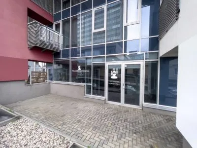 Pārdod tirdzniecības telpas, Republikas laukums iela 3, Rīga, Labais krasts, Centrs / 210 000 € 6