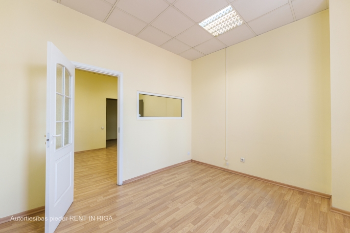 Citadeles iela 2 4