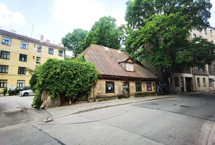 Ādmiņu iela 13 2