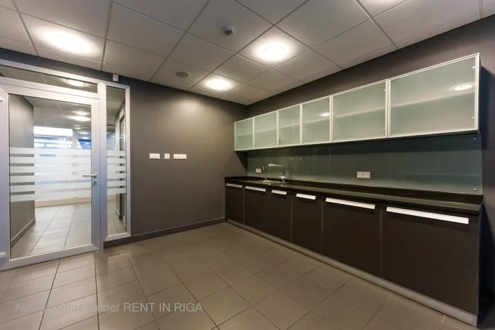 Izīrē biroju, Mūkusalas iela 41, Rīga, Kreisais krasts, Pārdaugava (tuvā) / 6 171 € 74
