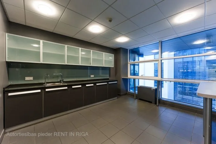 Izīrē biroju, Mūkusalas iela 41, Rīga, Kreisais krasts, Pārdaugava (tuvā) / 6 171 € 75