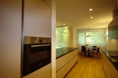 Pārdod dzīvokli, Dzintaru prospekts iela 36, Jūrmala / 550 000 € 3