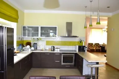 Izīrē māju, Rīgas iela 7, Jūrmala, Majori / 4 000 € 5