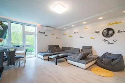 Pārdod dzīvokli, Mazā Juglas iela 3, Rīga, Labais krasts, Jugla / 221 500 € 5