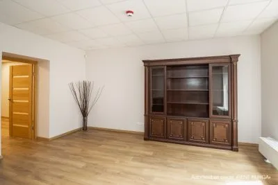 Izīrē biroju, Pernavas iela 41, Rīga, Labais krasts, Centrs / 720 € 2