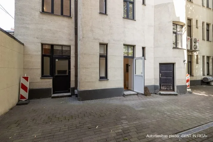 Office For Rent, Krišjāņa Barona street 36, Rīga, Labais krasts, Centrs / 2 500 € 8