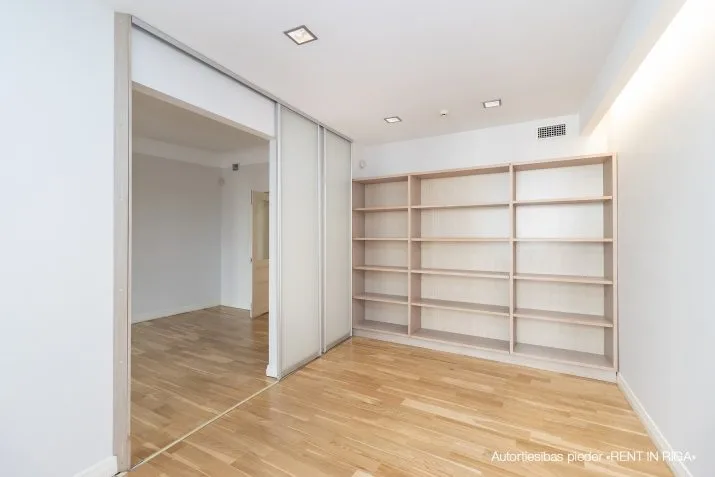 Office For Rent, Krišjāņa Barona street 36, Rīga, Labais krasts, Centrs / 2 500 € 17