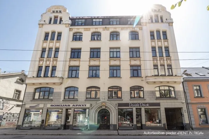 Krišjāņa Barona iela 36 1