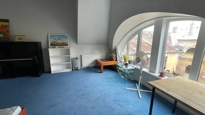Izīrē dzīvokli, Baznīcas iela 13, Rīga, Labais krasts, Centrs / 1 000 € 10