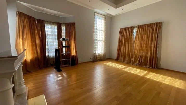 Izīrē māju, Berģu iela 10, Rīga, Labais krasts, Berģi / 1 300 € 9
