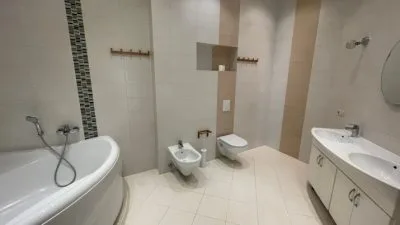 Izīrē māju, Berģu iela 10, Rīga, Labais krasts, Berģi / 1 300 € 20