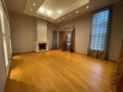 Izīrē māju, Berģu iela 10, Rīga, Labais krasts, Berģi / 1 300 € 8