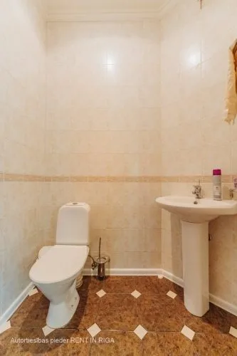 Izīrē māju, Lībekas iela 17, Rīga, Labais krasts, Mežaparks / 3 300 € 19