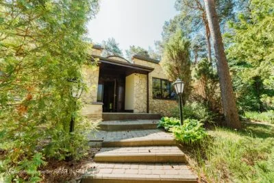 Izīrē māju, Lībekas iela 17, Rīga, Labais krasts, Mežaparks / 3 300 € 4