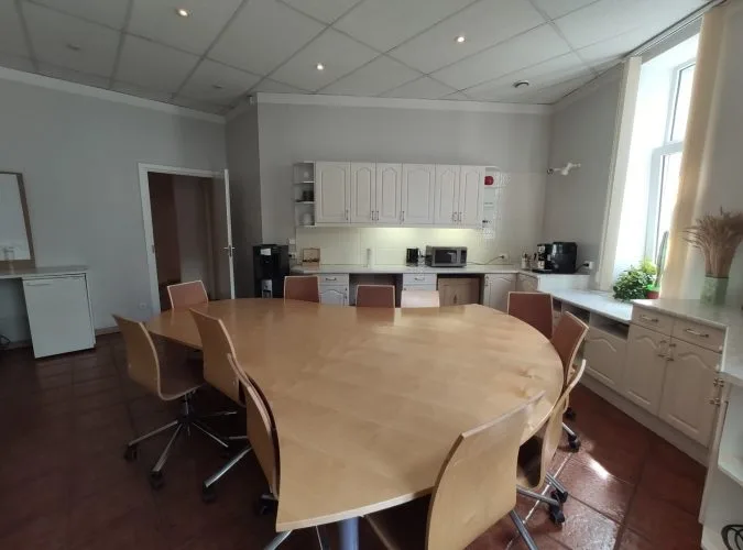 Izīrē biroju, Baznīcas iela 31, Rīga, Labais krasts, Centrs / 1 291 € 9