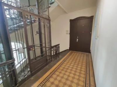 Izīrē biroju, Baznīcas iela 31, Rīga, Labais krasts, Centrs / 1 291 € 10