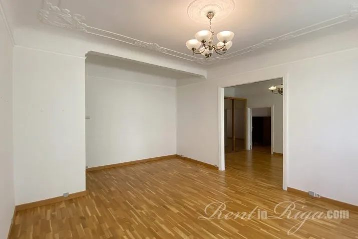 Baznīcas iela 27/29 4
