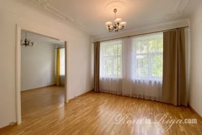 Pārdod dzīvokli, Baznīcas iela 27/29, Rīga, Labais krasts, Centrs / 159 000 € 2