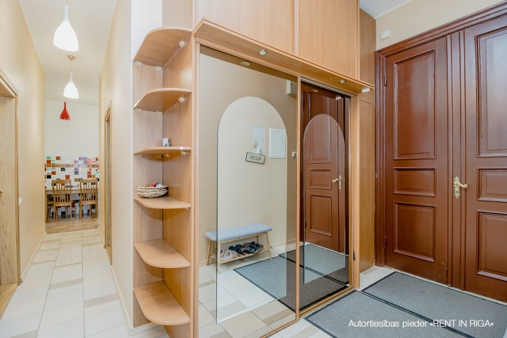 Pārdod dzīvokli, Dzirnavu iela 53, Rīga, Labais krasts, Centrs / 278 000 € 13