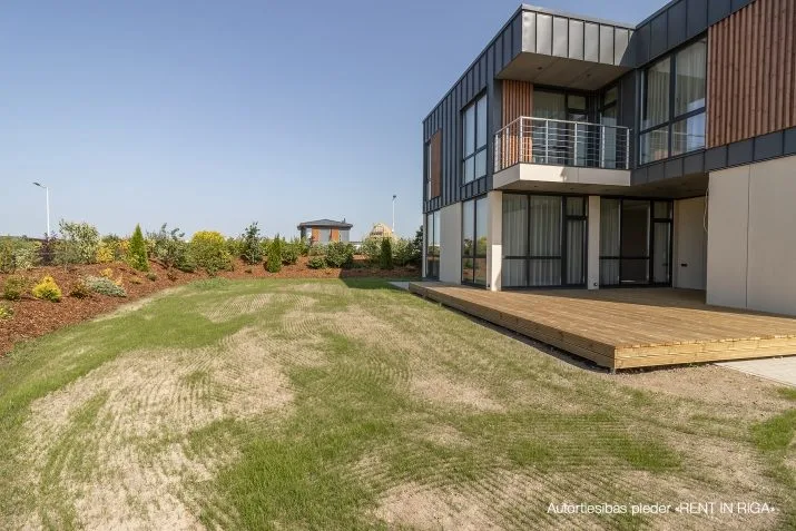 Izīrē māju, Smilšu iela 6, Babītes novads, Babītes pagasts, Piņķi / 3 600 € 36