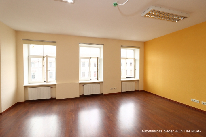 Apartment For Sale, Merķeļa street 6, Rīga, Labais krasts, Centrs / 156 000 € 1