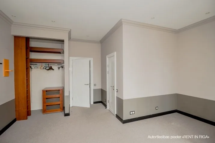 Apartment For Rent, Grēcinieku street 22, Rīga, Labais krasts, Vecrīga / 1 700 € 36