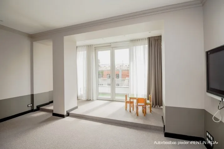 Apartment For Rent, Grēcinieku street 22, Rīga, Labais krasts, Vecrīga / 1 700 € 30