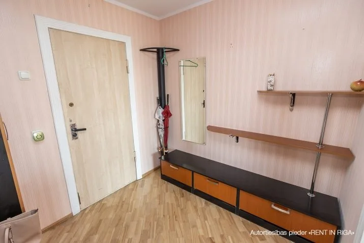 Izīrē dzīvokli, Mirdzas Ķempes iela 1, Rīga, Labais krasts, Mežaparks / 500 € 17