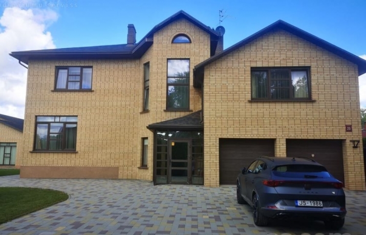 Image 1 of 37