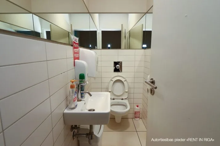 Izīrē biroju, Ulmaņa gatve 119, Rīga, Kreisais krasts, Šampēteris / 4 950 € 12