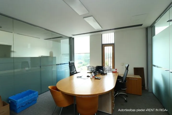 Izīrē biroju, Ulmaņa gatve 119, Rīga, Kreisais krasts, Šampēteris / 4 950 € 8