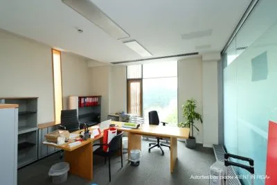Izīrē biroju, Ulmaņa gatve 119, Rīga, Kreisais krasts, Šampēteris / 4 950 € 5