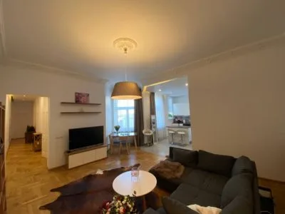 Pārdod dzīvokli, Valdemāra iela 23, Rīga, Labais krasts, Centrs / 227 500 € 2