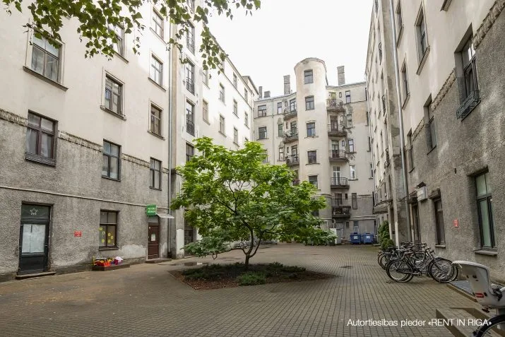 Pārdod dzīvokli, Bruņinieku iela 28, Rīga, Labais krasts, Centrs / 70 000 € 17