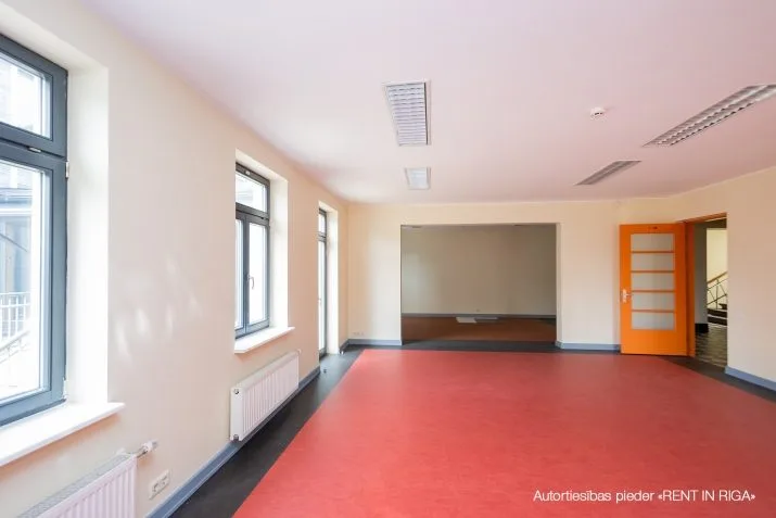 Аренда коммерческой недвижимости, Zvejnieku улица 12, Rīga, Kreisais krasts, Ķīpsala / 2 900 € 17