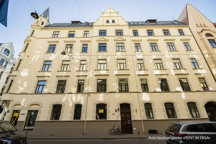 Продажа квартиры, Skolas улица 14, Rīga, Labais krasts, Centrs / 260 000 € 1